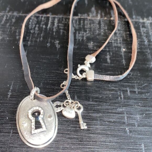 Fossil Long Leather Keyhole Rhinestone Key Necklace​​​​​​​​​​​​​​​​​​​ - Picture 6 of 9